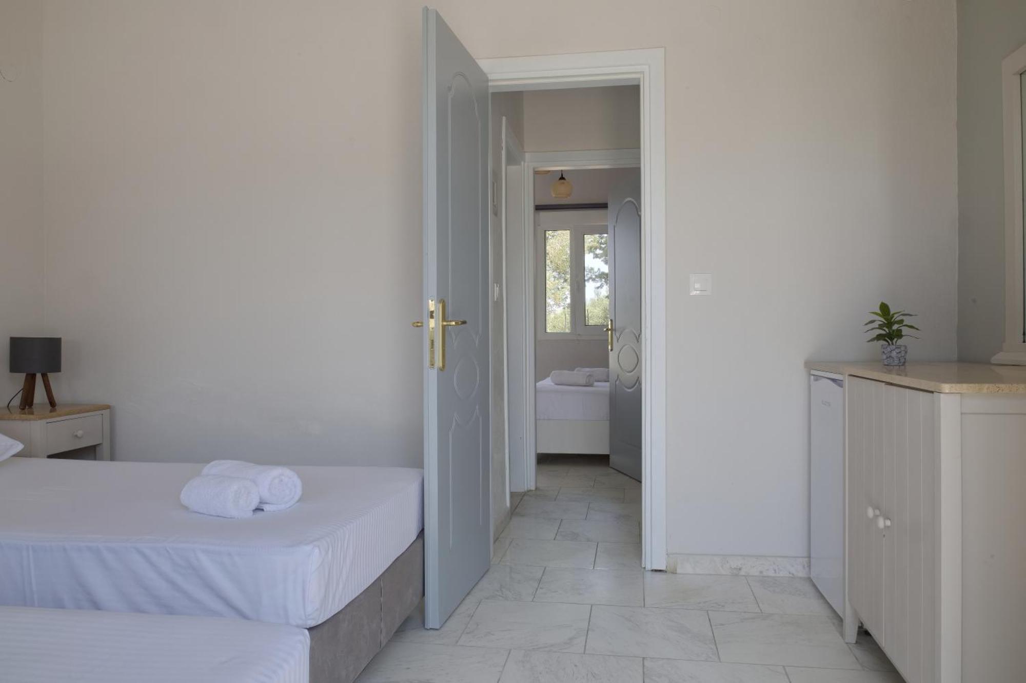 Marele Hills Apartments Неа-Фокеа Экстерьер фото